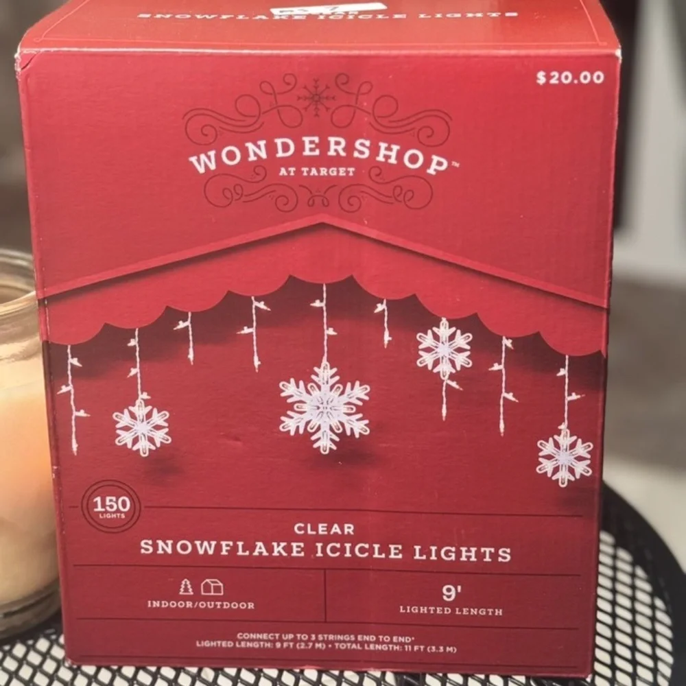 WonderShop Clear Snowflake Icicle Lights 150 Count 11 ft Total Length